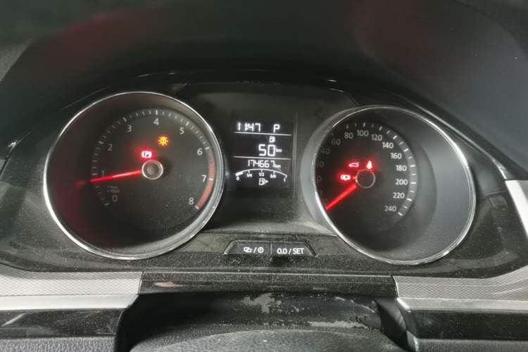 Used Volkswagen Bora 2016 1.6L Automatic Comfort Model Odometer Close Up