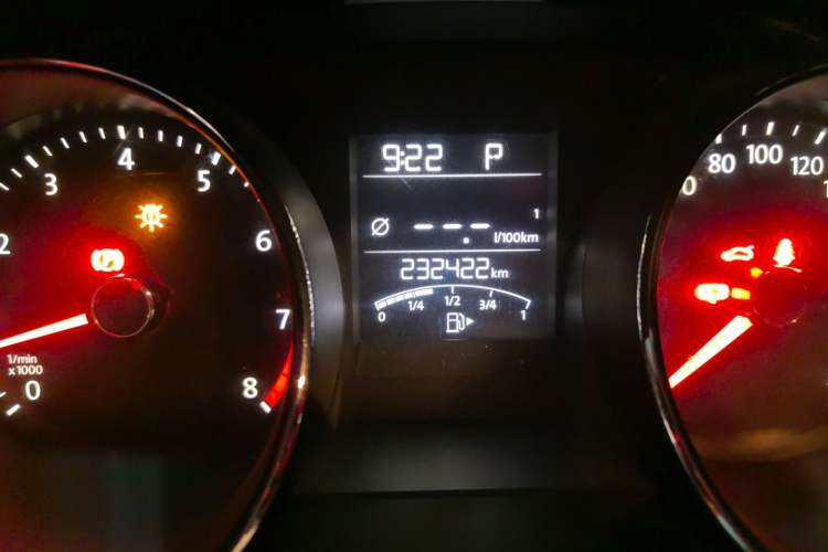 Used Volkswagen Bora 2016 230TSI DSG Luxury Version Odometer Close Up