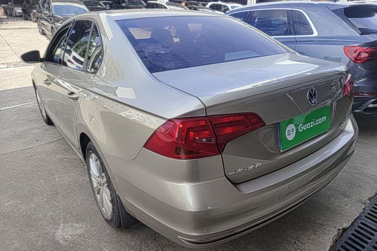 Used Volkswagen Bora 2016 1.6L Automatic Comfort Model Rear Left 45 Deg