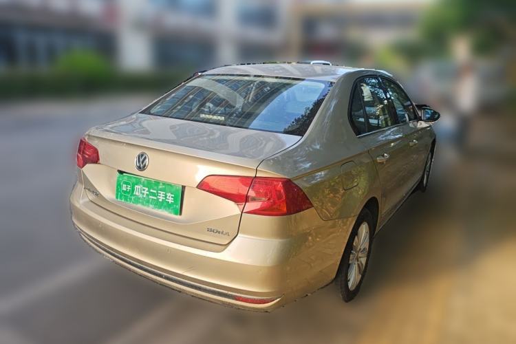 Used Volkswagen Bora 2016 1.6L Manual Comfort Model Rear Right 45 Deg