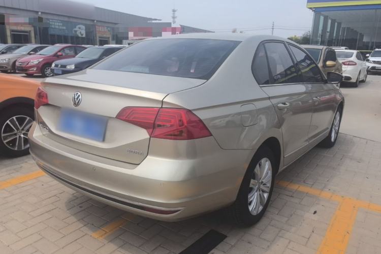 Used Volkswagen Bora 2016 1.6L Manual Comfort Model Rear Right 45 Deg