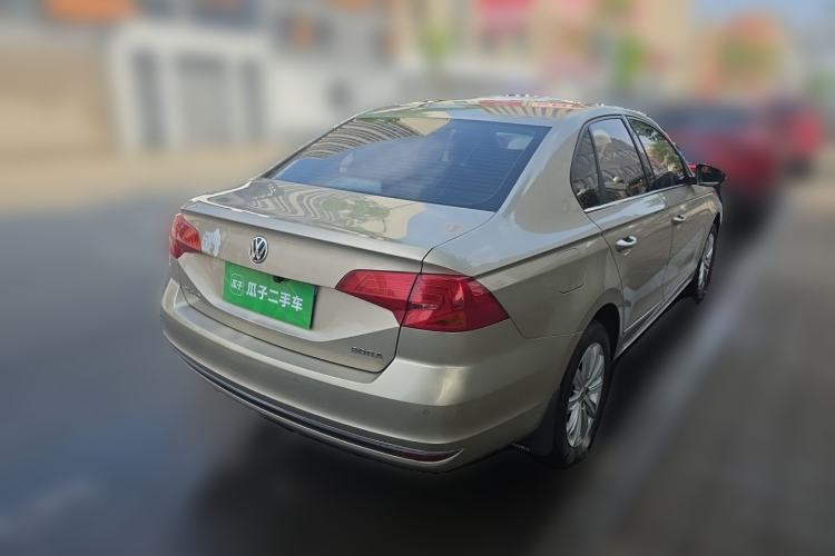 Used Volkswagen Bora 2016 1.6L Manual Comfort Model Rear Right 45 Deg