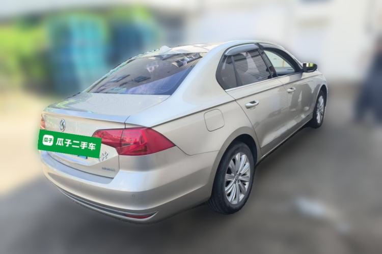 Used Volkswagen Bora 2016 1.6L Manual Comfort Model Rear Right 45 Deg