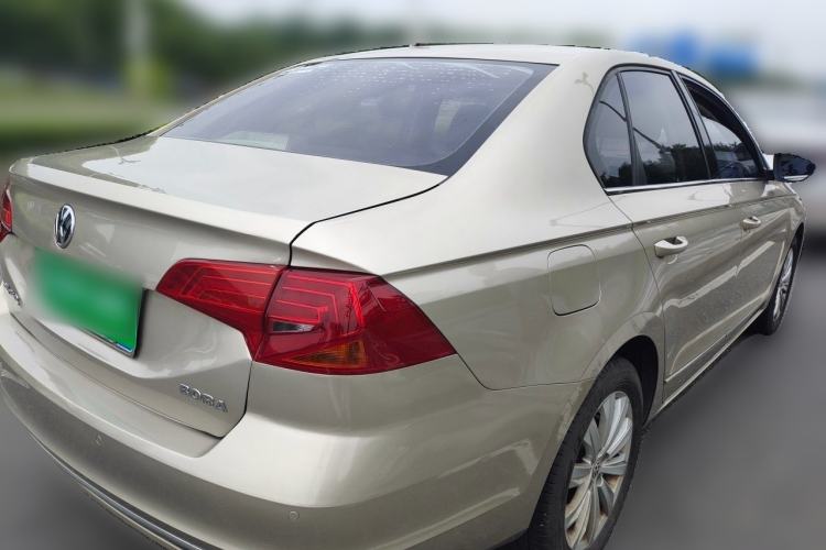 Used Volkswagen Bora 2016 1.6L Manual Comfort Model Rear Right 45 Deg