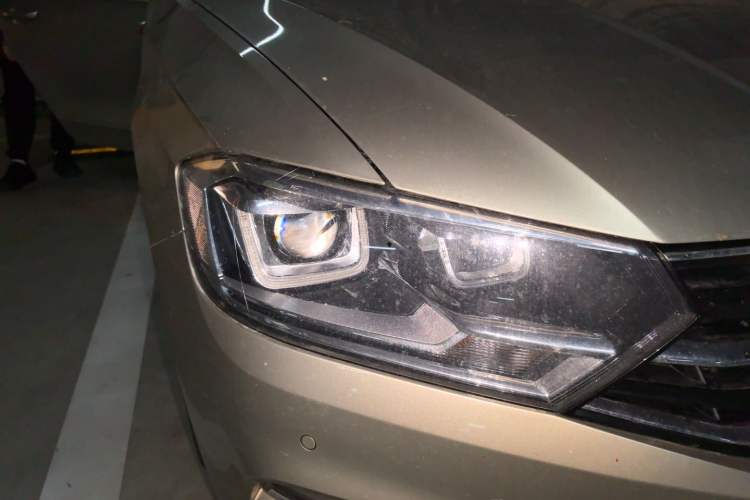 Used Volkswagen Bora 2016 230TSI DSG Luxury Version Right Front Headlight