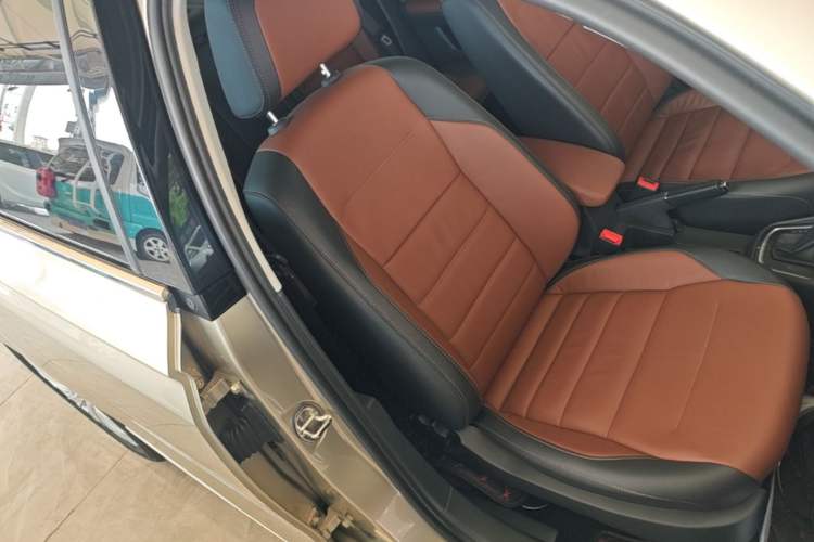 Used Volkswagen Bora 2016 230TSI DSG Comfort Model Right Front Seat