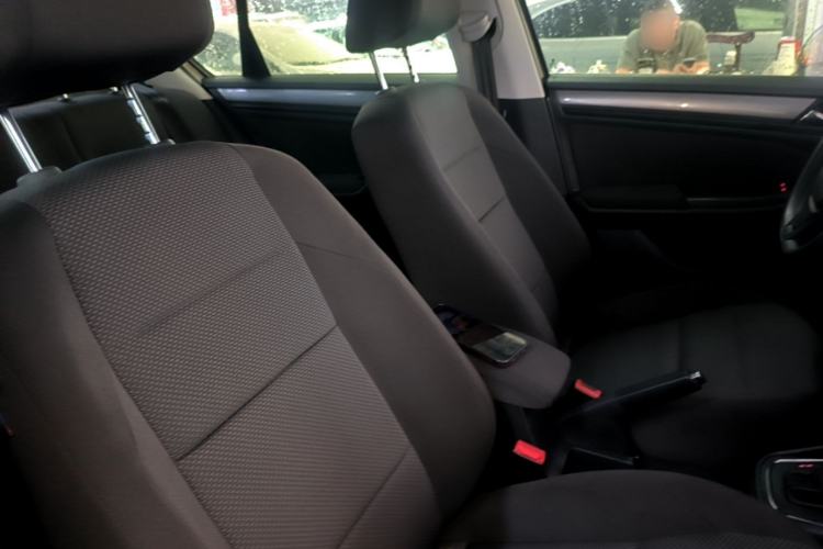 Used Volkswagen Bora 2016 1.6L Automatic Fashion Model Right Front Seat