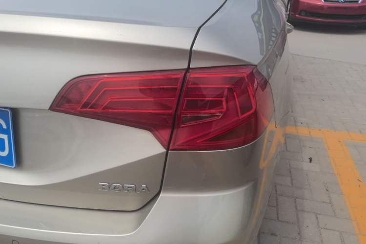 Used Volkswagen Bora 2016 1.6L Manual Comfort Model Right Rear Taillight