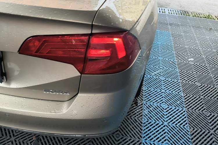 Used Volkswagen Bora 2016 1.6L Automatic Comfort Model Right Rear Taillight