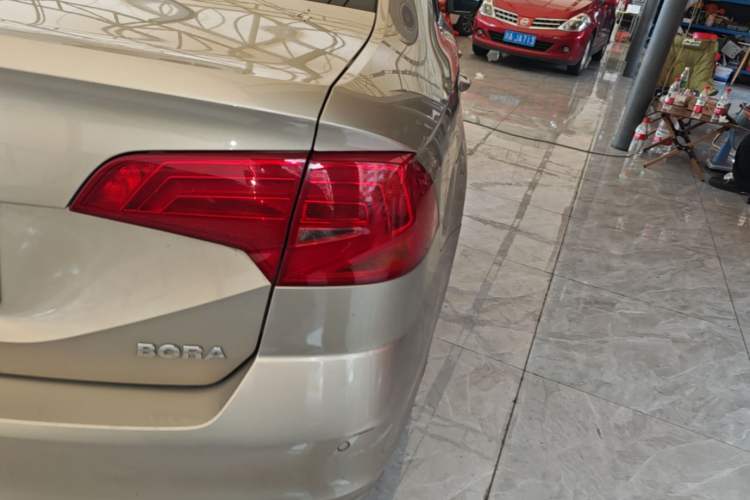 Used Volkswagen Bora 2016 1.6L Automatic Comfort Model Right Rear Taillight
