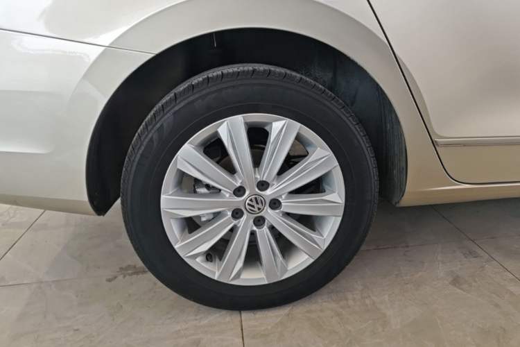 Used Volkswagen Bora 2016 230TSI DSG Comfort Model Right Rear Wheel Hub