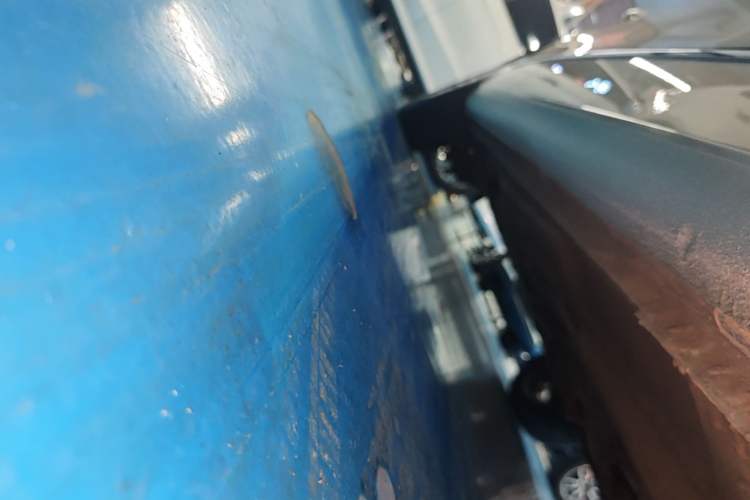 Used Volkswagen Bora 2016 1.6L Automatic Comfort Model Right Side Sill