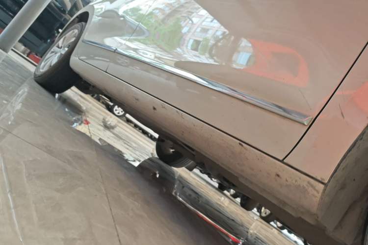 Used Volkswagen Bora 2016 1.6L Automatic Comfort Model Right Side Sill
