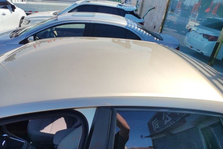 Used Volkswagen Bora 2016 1.6L Automatic Fashion Model Roof