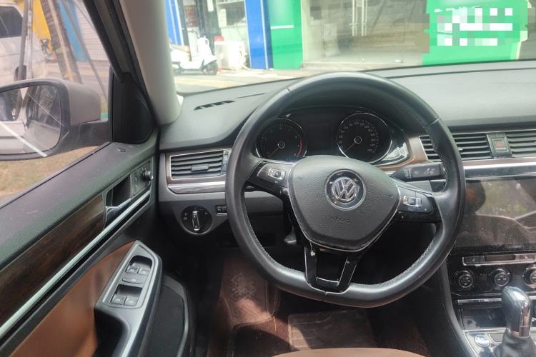 Used Volkswagen Bora 2016 1.6L Automatic Luxury Model Steering Wheel