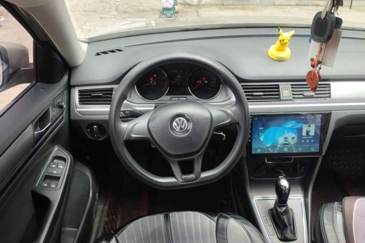 Used Volkswagen Bora 2016 1.6L Automatic Fashion Model Steering Wheel