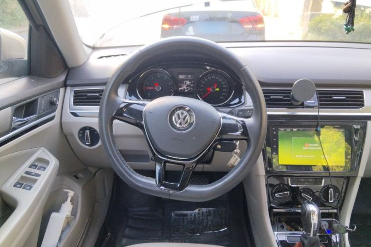Used Volkswagen Bora 2016 1.6L Automatic Comfort Model Steering Wheel