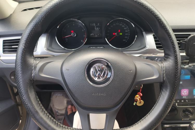 Used Volkswagen Bora 2016 1.6L Automatic Fashion Model Steering Wheel