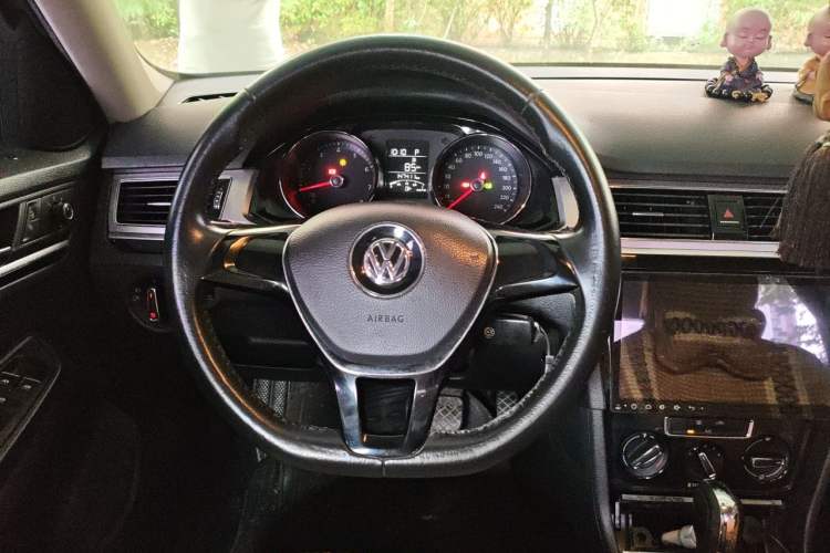 Used Volkswagen Bora 2016 1.6L Automatic Comfort Model Steering Wheel