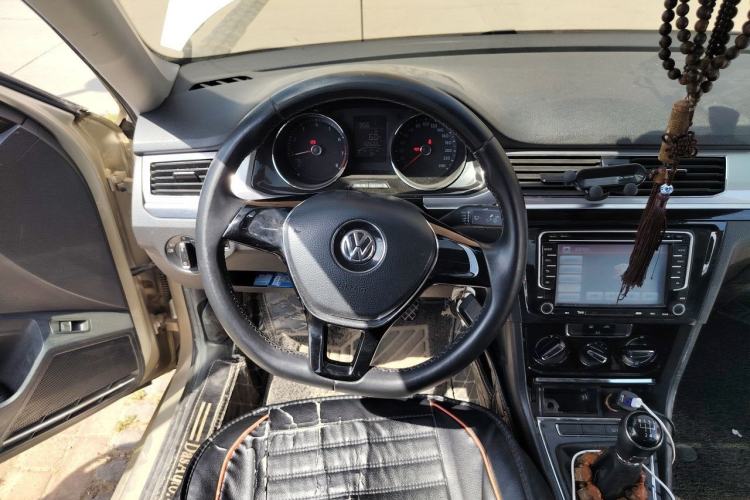 Used Volkswagen Bora 2016 1.6L Manual Comfort Model Steering Wheel