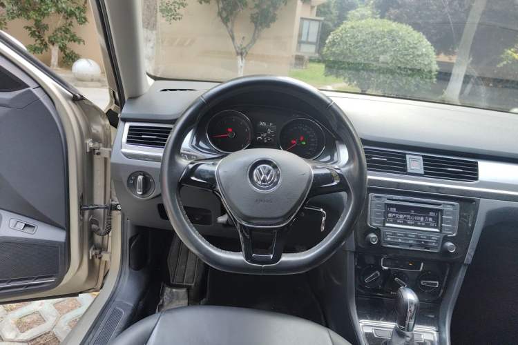 Used Volkswagen Bora 2016 1.6L Automatic Comfort Model Steering Wheel