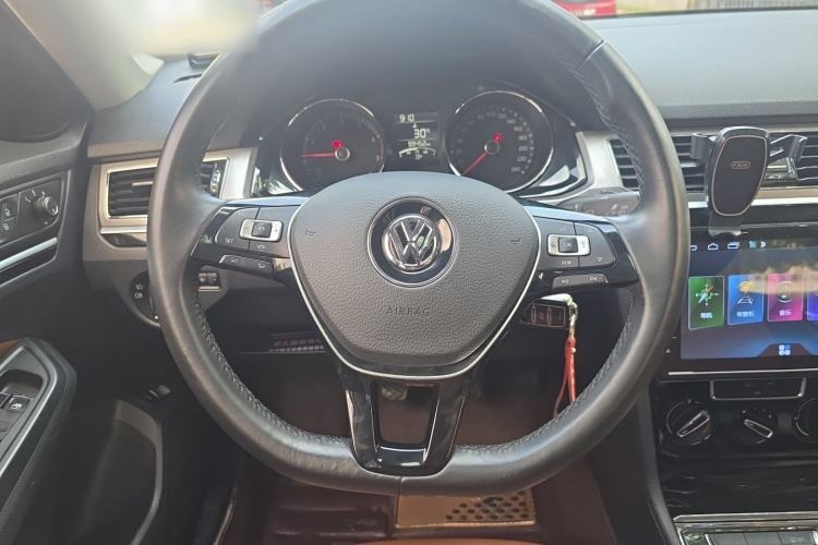 Used Volkswagen Bora 2016 1.6L Manual Comfort Model Steering Wheel