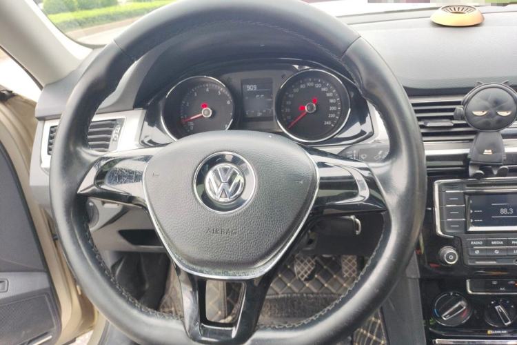 Used Volkswagen Bora 2016 1.6L Manual Comfort Model Steering Wheel