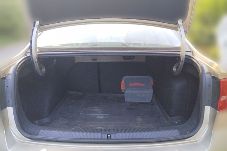 Used Volkswagen Bora 2016 1.6L Automatic Comfort Model Trunk