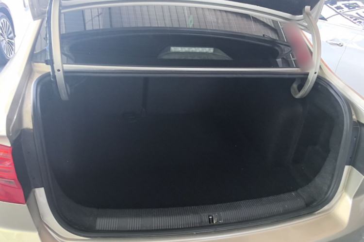 Used Volkswagen Bora 2016 1.6L Manual Comfort Model Trunk