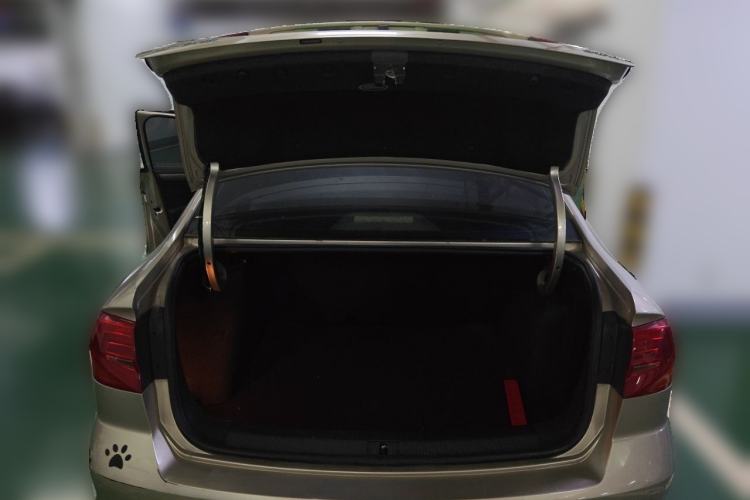 Used Volkswagen Bora 2016 1.6L Automatic Fashion Model Trunk