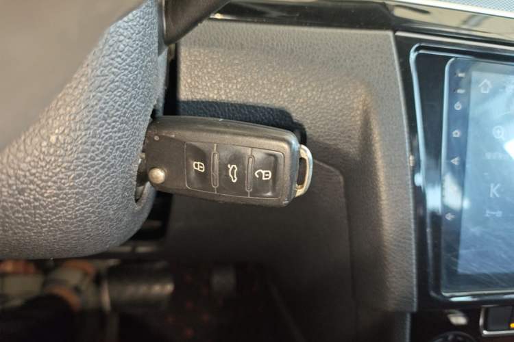 Used Volkswagen Bora 2016 230TSI DSG Comfort Model Vehicle Key