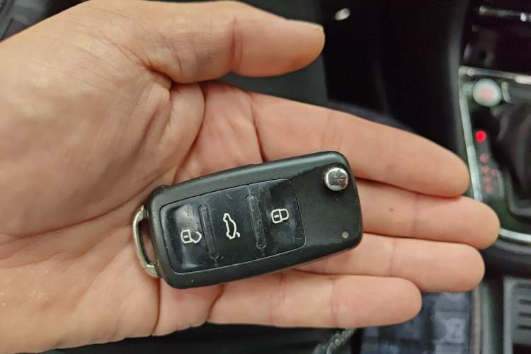 Used Volkswagen Bora 2016 1.6L Automatic Luxury Model Vehicle Key