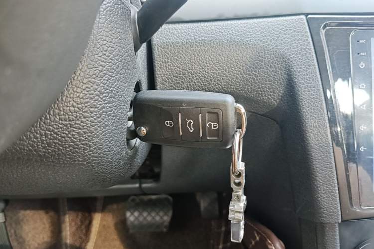 Used Volkswagen Bora 2016 1.6L Automatic Fashion Model Vehicle Key