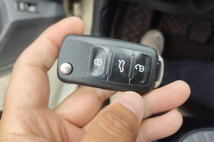 Used Volkswagen Bora 2016 1.6L Automatic Fashion Model Vehicle Key
