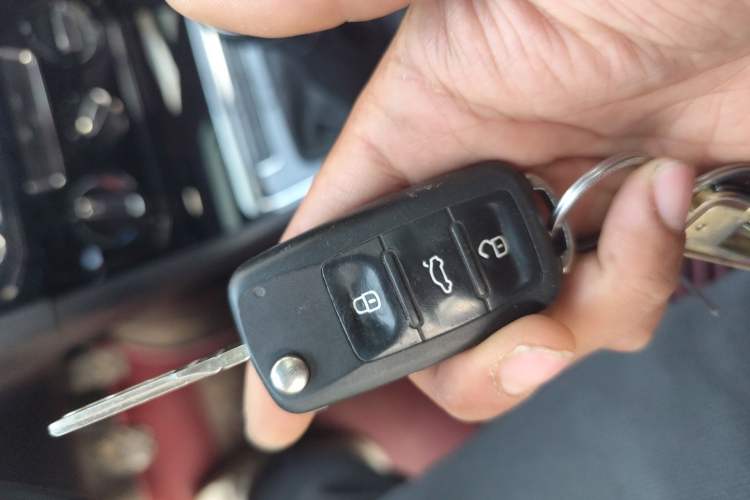 Used Volkswagen Bora 2016 1.6L Manual Comfort Model Vehicle Key