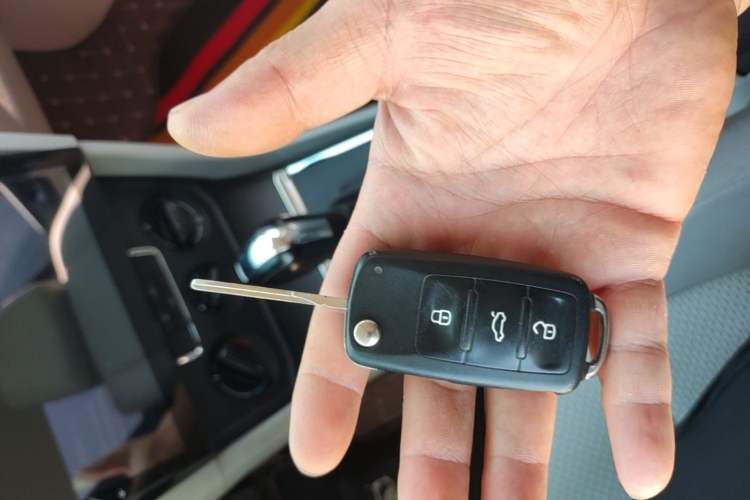Used Volkswagen Bora 2016 1.6L Automatic Fashion Model Vehicle Key