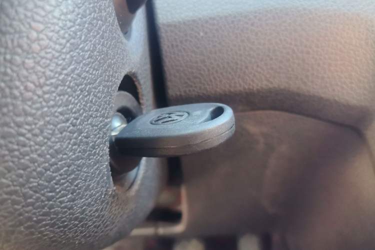 Used Volkswagen Bora 2016 1.6L Manual Fashion Edition Vehicle Key
