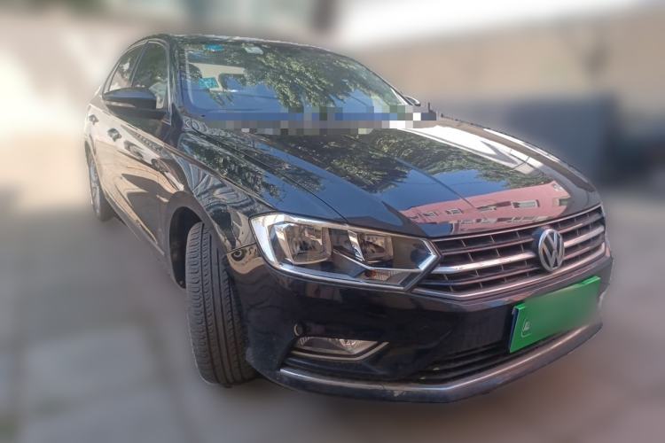 Used Volkswagen Bora 2017 1.6L Manual Comfort Model Front Right 45 Deg