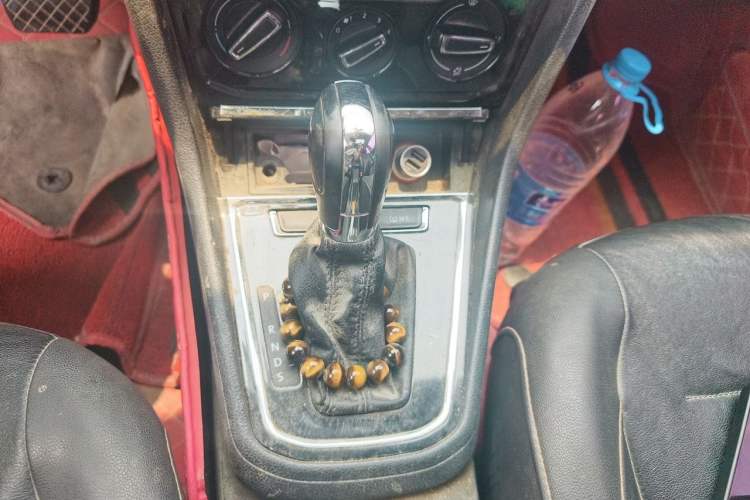 Used Volkswagen Bora 2017 1.6L Automatic Comfort Model Gear Lever
