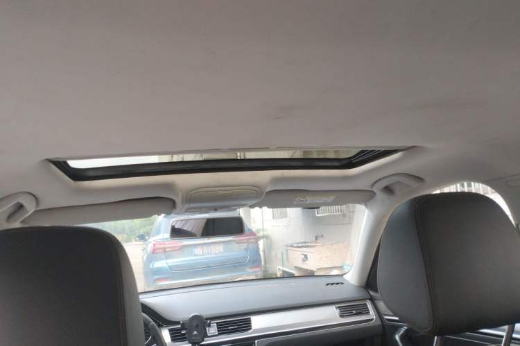 Used Volkswagen Bora 2017 1.6L Automatic Comfort Model Headliner