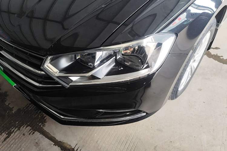 Used Volkswagen Bora 2017 1.6L Manual Comfort Model Left Front Headlight