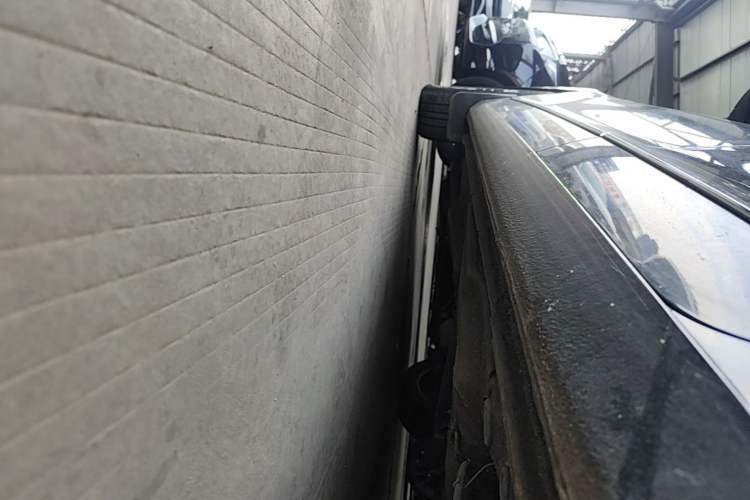Used Volkswagen Bora 2017 1.6L Manual Comfort Model Left Side Sill