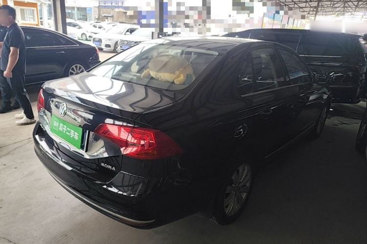 Used Volkswagen Bora 2017 1.6L Manual Comfort Model Rear Right 45 Deg