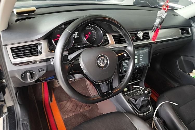 Used Volkswagen Bora 2017 1.6L Manual Comfort Model Steering Wheel