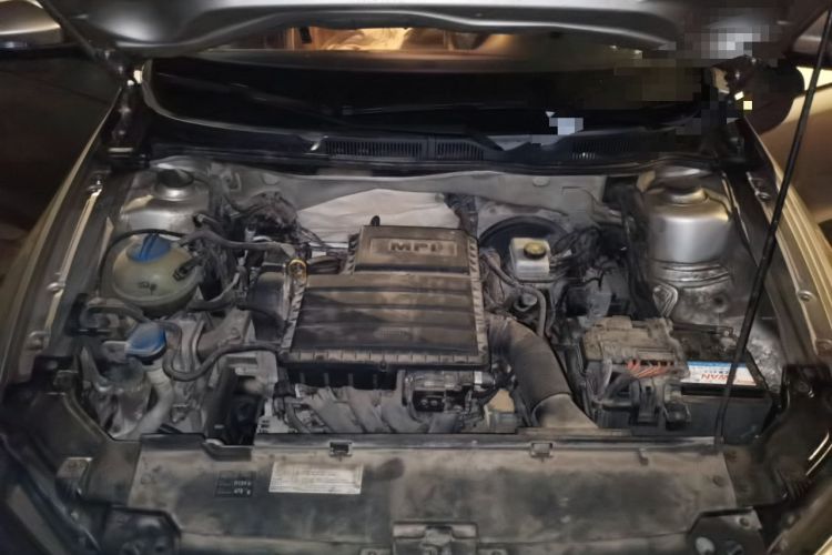 Used Volkswagen Bora 2017 1.6L Manual Fashion Model Engine Bay