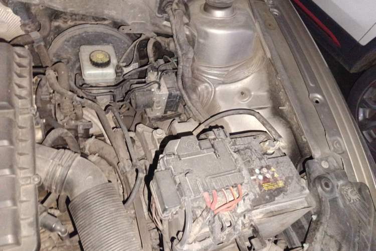 Used Volkswagen Bora 2017 1.6L Automatic Comfort Model Engine Bay Left