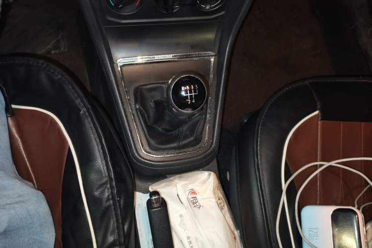Used Volkswagen Bora 2017 1.6L Manual Fashion Model Gear Lever