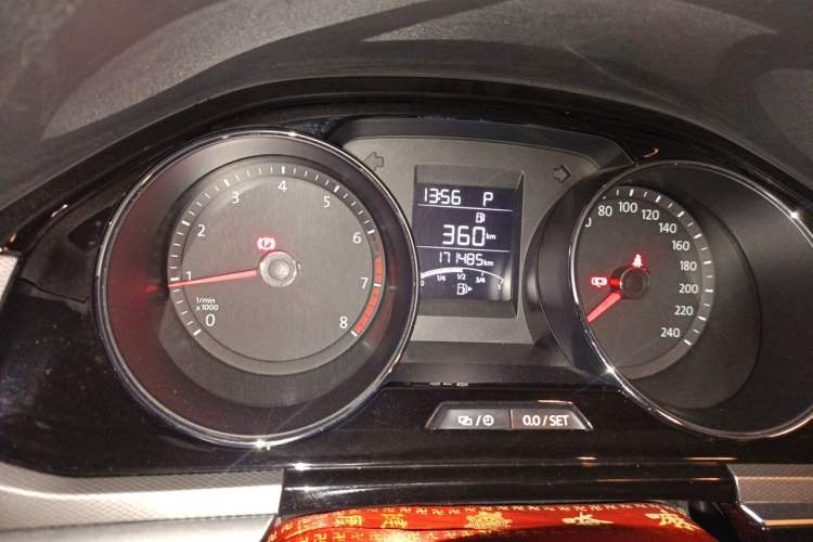 Used Volkswagen Bora 2017 1.6L Automatic Comfort Model Odometer Close Up