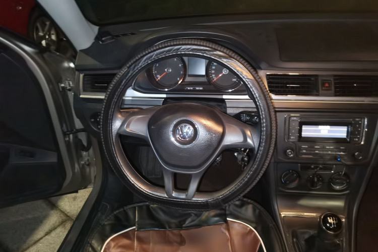 Used Volkswagen Bora 2017 1.6L Manual Fashion Model Steering Wheel