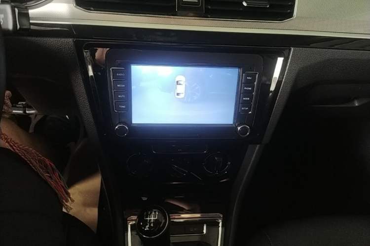Used Volkswagen Bora 2017 1.6L Manual Comfort Model Audio And AC Panel